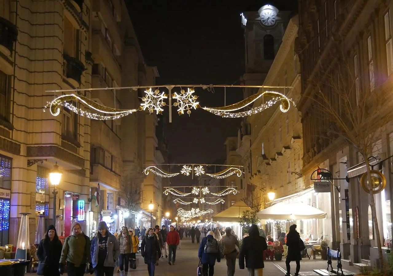 Casamia-Elegant Central Vaci St.Apt Budapest